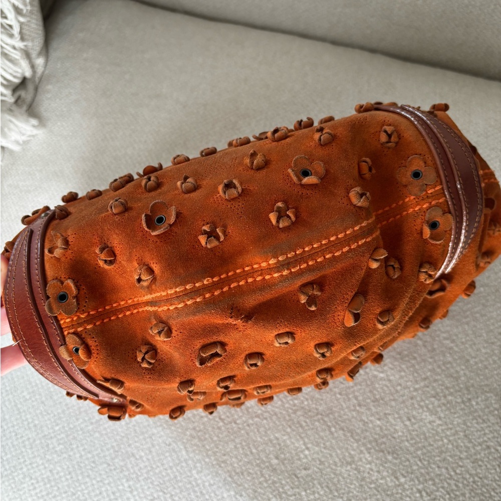 Louis Vuitton Onatah Fleurs GM suede hobo bag - Picture 3 of 14